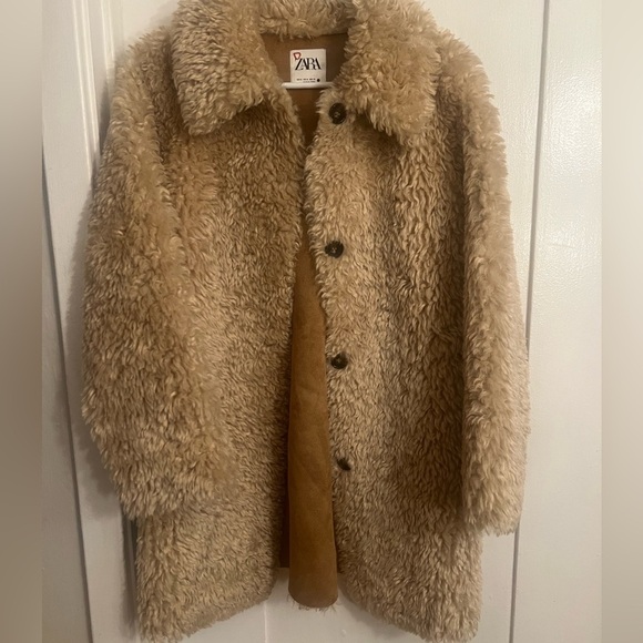 Zara Jackets & Blazers - Zara Women’s faux fur coat. SIZE MEDIUM.